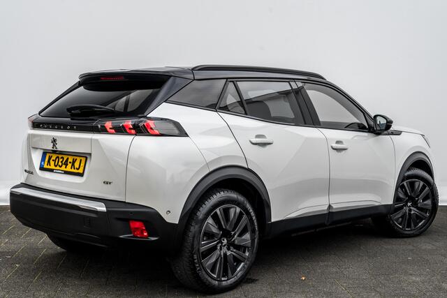 Peugeot e-2008 EV GT Pack 50 kWh | 3 Fase | Adap. Cruise | Carplay | Sportstoelen | Stoelverwarming | LED | Clima