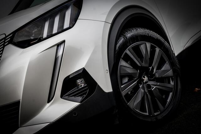 Peugeot e-2008 EV GT Pack 50 kWh | 3 Fase | Adap. Cruise | Carplay | Sportstoelen | Stoelverwarming | LED | Clima