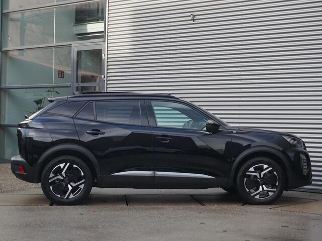 Peugeot e-2008 EV GT 54 kWh | Panorama schuifdak dak | Warmtepomp | Gripcontrol | All seasonbanden |