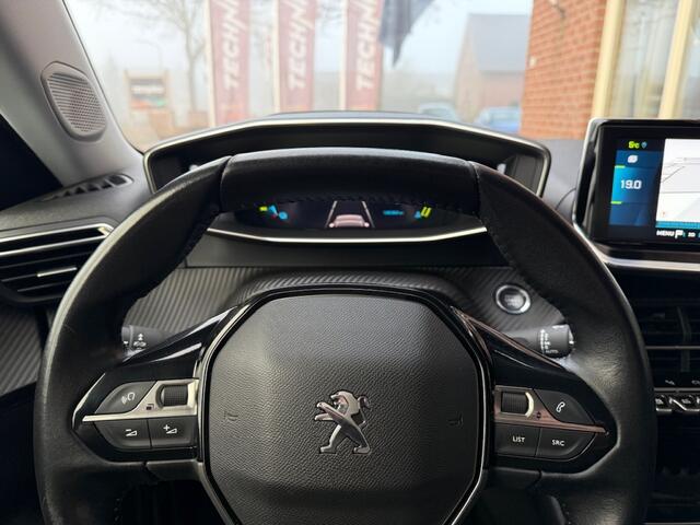 Peugeot e-2008 EV Allure 50 kWh STOELVERW. / VIRTUAL COCKPIT / GROOT.NAVI / CAM