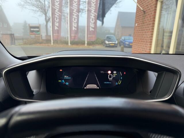 Peugeot e-2008 EV Allure 50 kWh STOELVERW. / VIRTUAL COCKPIT / GROOT.NAVI / CAM