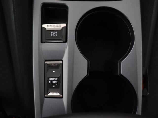 Peugeot e-2008 EV Allure 50 kWh | 3 Fase | Panoramadak | Adaptive cruise | Keyless | Camera | Carplay | Half leder | Navigatie