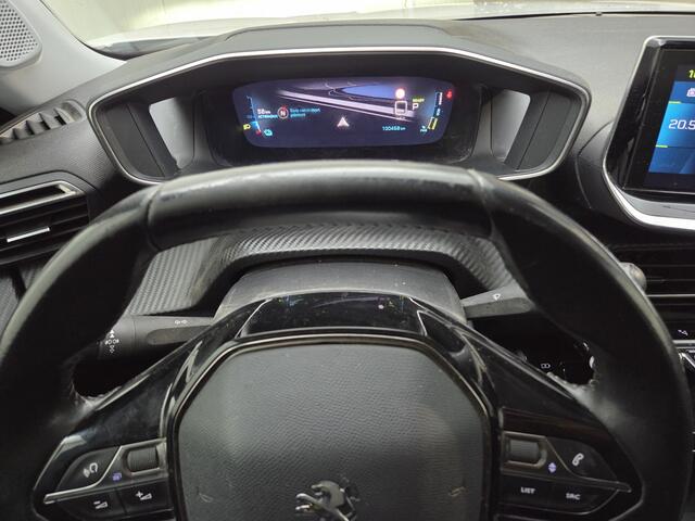 Peugeot e-2008 EV Allure 50 kWh | ACC | Clima | Voorstoelen verwarmd |*