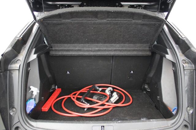 Peugeot e-2008 EV Allure 50 kWh - Digital Cockpit, Carplay, SOH 92%