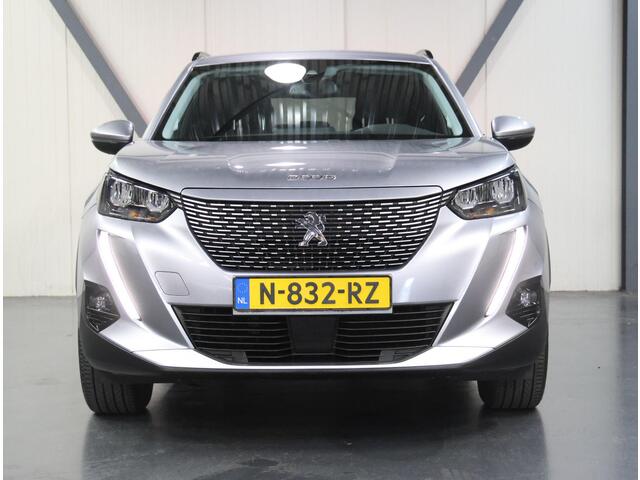 Peugeot e-2008 EV Allure Pack 50 kWh 136PK | 1ste eigenaar | 3/FASE | AppleCarplay/Android Auto | 17"LMV | Camera | AUTOMAAT | Keyless | Adaptive Cruise Control | Climate Control | FULL LED | Isofix | Privacy Glass |