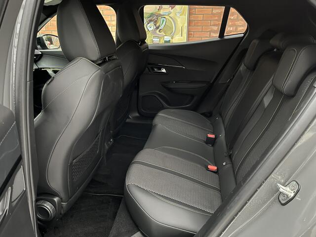 Peugeot e-2008 EV GT 54 kWh | Keyless | Adaptive Cruise Control | Carplay/Android Auto |