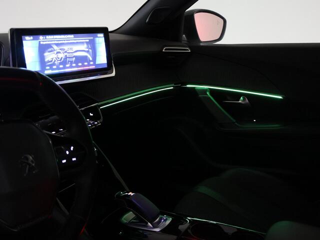 Peugeot e-2008 EV GT 50 kWh 3-FASE + ADAPTIVE CRUISE | STOELVERW. | 18 INCH | LED | APPLE CARPLAY | CAMERA