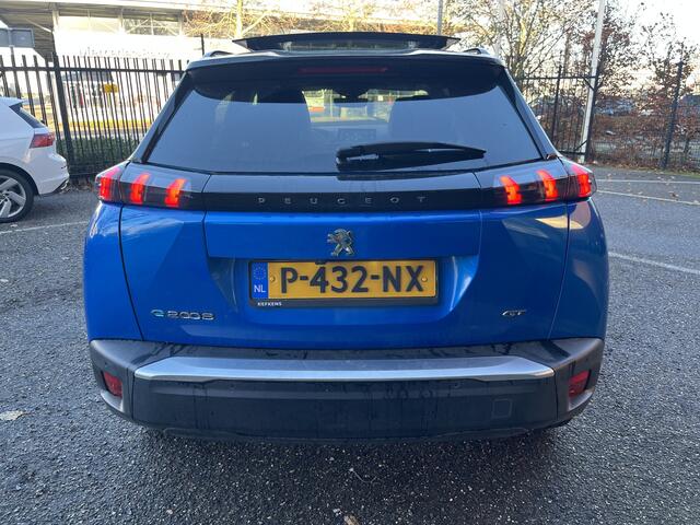 Peugeot e-2008 EV GT Pack 50 kWh // SCHUIF-KANTELDAK // DODEHOEK // LEDER-ALCANTARA // FULL LED // ADAPT. CRUISE // KEYLESS //
