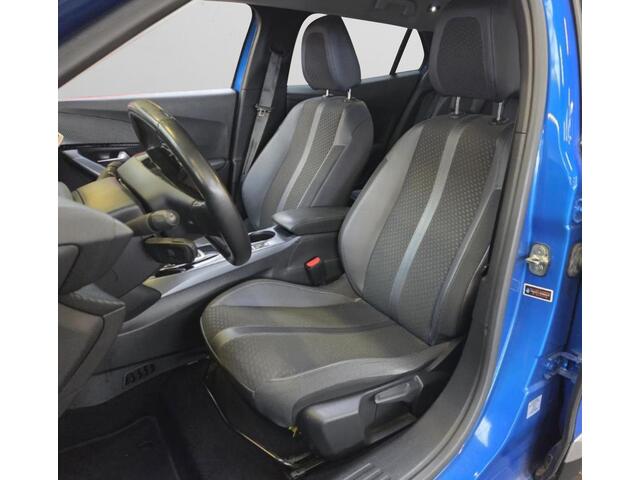 Peugeot e-2008 EV Allure 50 kWh 3-Fase, Camera