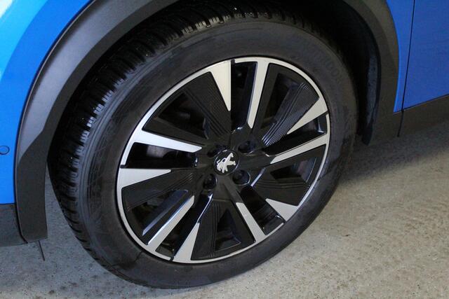 Peugeot e-2008 EV GT 50 kWh | PANO-DAK | CLIMA | 3-FASE | CARPLAY | STOEL-VERW | LMV | CAMERA | NAVI |