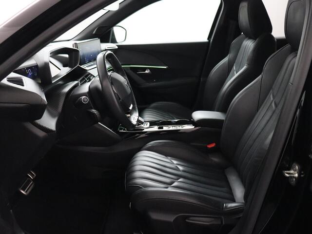 Peugeot e-2008 EV GT 50 kWh SoH 94,1% | Camera | ACC | Panoramadak | Lederen Bekleding!
