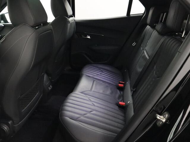 Peugeot e-2008 EV GT 50 kWh SoH 94,1% | Camera | ACC | Panoramadak | Lederen Bekleding!