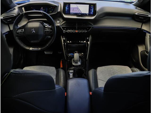 Peugeot e-2008 EV GT Pack 50 kWh 3-fase 136 PK | Slechts 28.677 km!