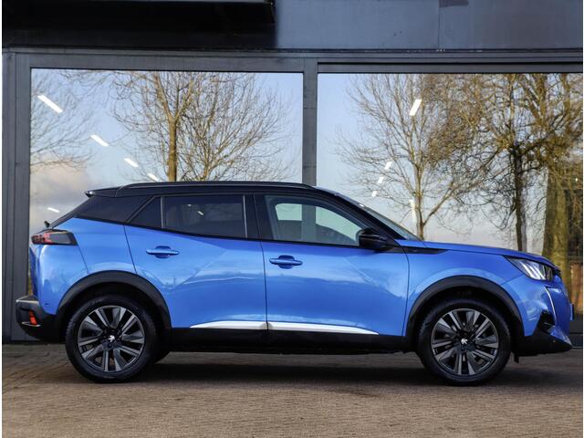 Peugeot e-2008 EV GT Pack 50 kWh 3-fase 136 PK | Slechts 28.677 km!