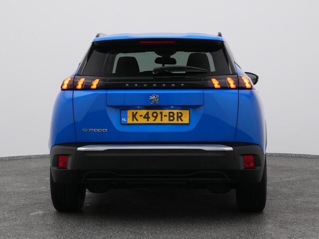 Peugeot e-2008 EV Allure 50 kWh | CAMERA | ADAPTIVE | STOELVERWARMING