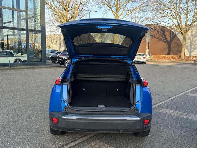 Peugeot e-2008 EV GT Pack 50 kWh SOH 90% | 3-Fase boordlader | Warmtepomp | Open Panoramadak | Camera | Stoelverwarming | Adaptieve Cruise Control | Full Option | Dealeronderhouden | Inclusief 12 mnd BOVAG garantie |