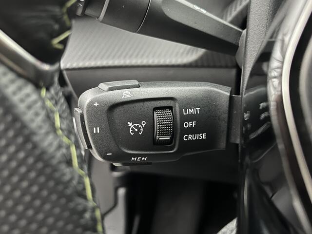 Peugeot e-2008 EV GT 54 kWh | Keyless | Adaptive Cruise Control | Carplay/Android Auto |