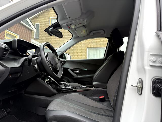 Peugeot e-2008 EV Allure Pack 50 kWh SOH 91,3%, Camera, Carplay, Stoelverwarming