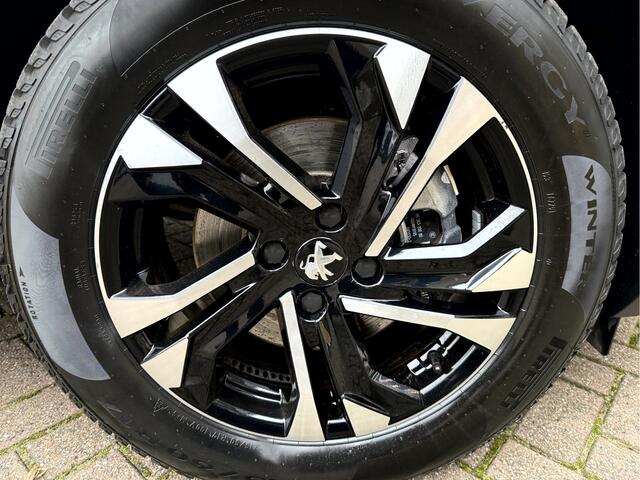 Peugeot e-2008 EV Allure Pack 50 kWh SOH 91,3%, Camera, Carplay, Stoelverwarming