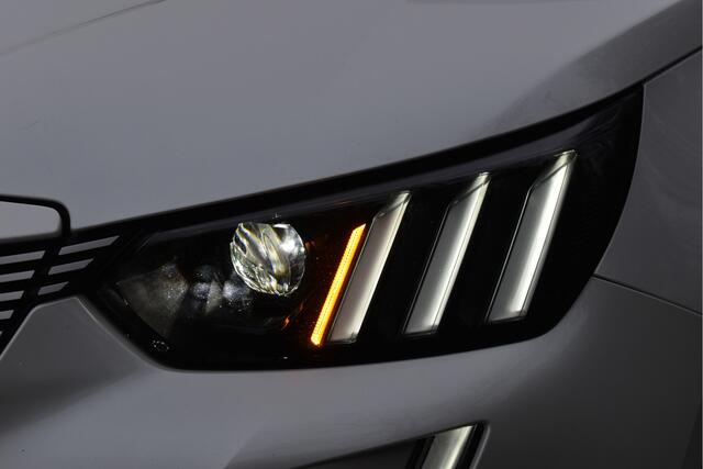 Peugeot e-2008 EV GT-Line 50 kWh | Pano | Camera | Keyless | DAB | Stoelverwarming | Carplay | Full LED