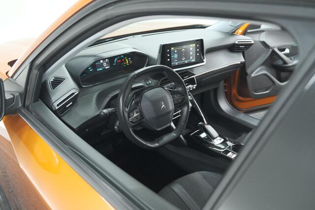 Peugeot e-2008 EV Allure Pack 50 kWh | 3 Fase Laadfunctie | Parkeersensoren | Apple Carplay | Climate Control