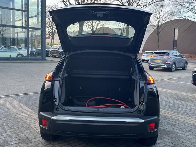 Peugeot e-2008 EV Active Pack 50 kWh SOH 91% | 3-FASE OPLADER | CAMERA | COMPLEET ONDERHOUDEN | RIJKLAAR | INCLUSIEF 12 MND BOVAG GARANTIE