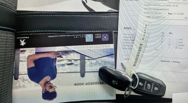 Peugeot e-2008 Allure 50 kWh/Lmv/Carplay/Camera/Full led