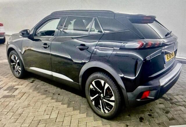 Peugeot e-2008 Allure 50 kWh/Lmv/Carplay/Camera/Full led