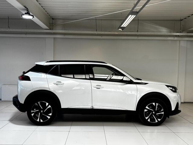 Peugeot e-2008 EV Allure Pack 50 kWh Allseason | Navigatie | Achteruitrijcamera |