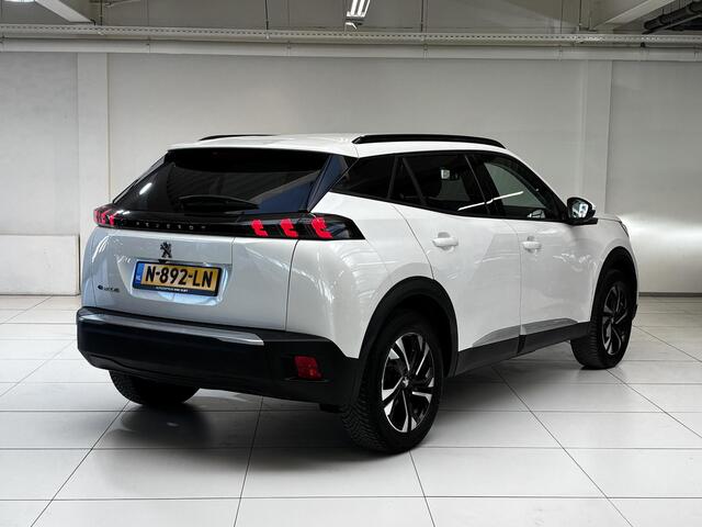 Peugeot e-2008 EV Allure Pack 50 kWh Allseason | Navigatie | Achteruitrijcamera |