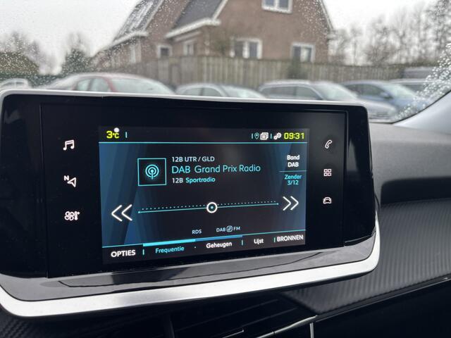 Peugeot e-2008 EV Active Pack 50 kWh Automaat Carplay / Full LED / Camera