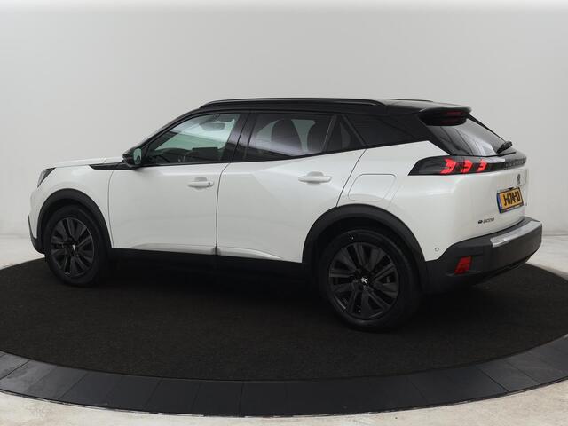 Peugeot e-2008 EV GT 50 kWh | SOH 91% | 3 Fase | Stoelverwarming | Leder/Alcantara | Adaptive cruise | Keyless | Navigatie | Carplay | Full LED