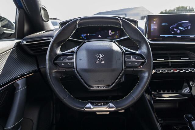 Peugeot e-2008 EV GT 50 kWh | Pano | Camera | LED