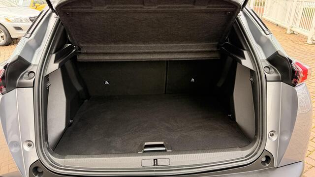 Peugeot e-2008 EV Active Pack 50 kWh | Eerste eigenaar | Volledig Peugeot geserviced |