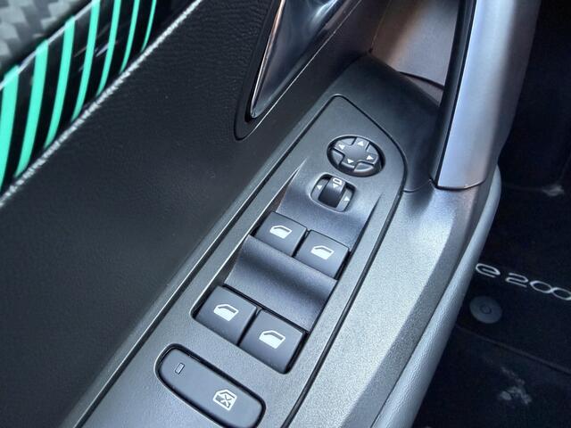 Peugeot e-2008 BWJ 2021 EV Blue Lease 136 PK Allure 50 kWh FULL LED | HALF LEDER | CARPLAY + ANDROID | NAVI | CIMA | CRUISE | LMV | PDC