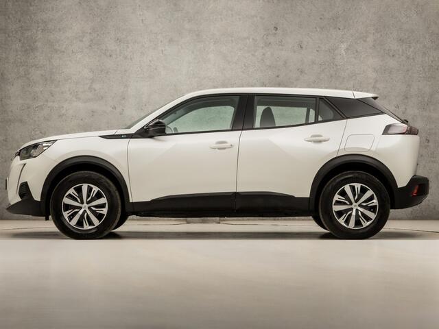 Peugeot e-2008 EV Sport 50 kWh Automaat (APPLE CARPLAY, PARELMOER, PARKEERSENSOREN, CRUISE, SPORTSTOELEN, KEYLESS, NIEUWE APK, NIEUWSTAAT)