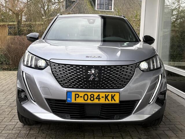 Peugeot e-2008 EV GT 50 kWh | Adaptieve Cruise Control | Navi | Achteruitrijcamera | 3D Cockpit | Full LED | Stoelverwarming | Alcantara bekleding | Apple Carplay/Android Auto
