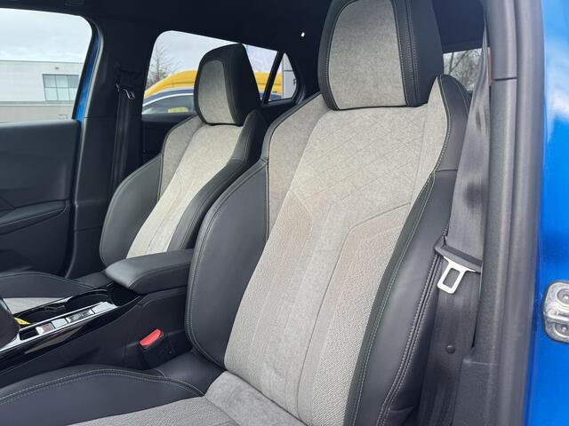 Peugeot e-2008 EV Allure 50 kWh 136pk Stoelverwarming