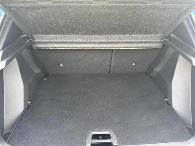 Peugeot e-2008 EV Allure 50 kWh 136pk Stoelverwarming