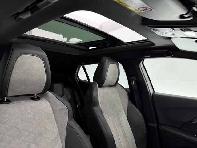 Peugeot e-2008 EV GT-Line 50 kWh | SOH 91% | Pano | Virtual | Adap.Cruise | Clima | Carplay | Camera | Stoelverw. | Keyless