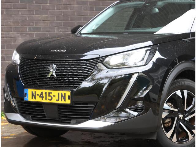 Peugeot e-2008 SUV Allure 50kWh 136PK | 1ste eigenaar | ACCURAPPORT 94% | Achteruitrijcamera | AppleCarplay/Android Auto | Armsteun | Keyless | Cruise Control | Climate Control | Isofix | Parkeersensoren | Privacy Glass |