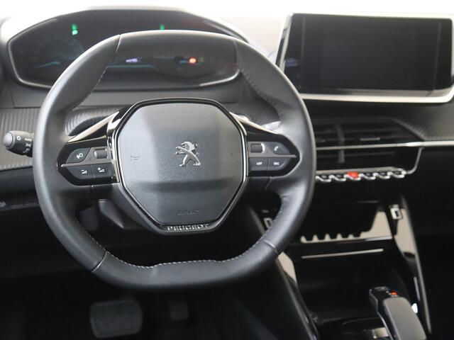 Peugeot e-2008 EV Allure 50 kWh | Carplay | Keyless Start | Clima | Parkeerhulp |