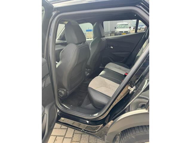 Peugeot e-2008 EV GT 50 kWh