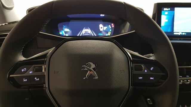 Peugeot e-2008 EV Allure Pack 50 kWh | Navigatie | Climate control | 3D Digitale cockpit | Camera | Lichtmetalen Velgen