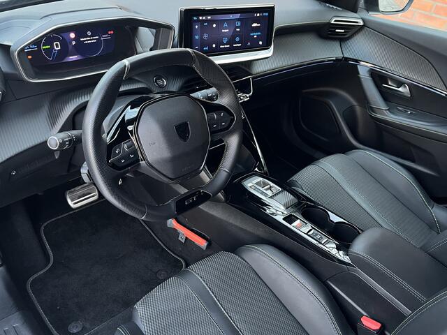 Peugeot e-2008 EV GT 54 kWh | Carplay/Android Auto | Keyless | Camera achter |