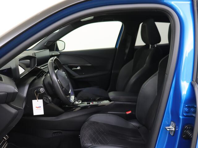 Peugeot e-2008 EV GT Pack 50 kWh | Stoelverwarming | Schuifdak | Alcantara | Camera |