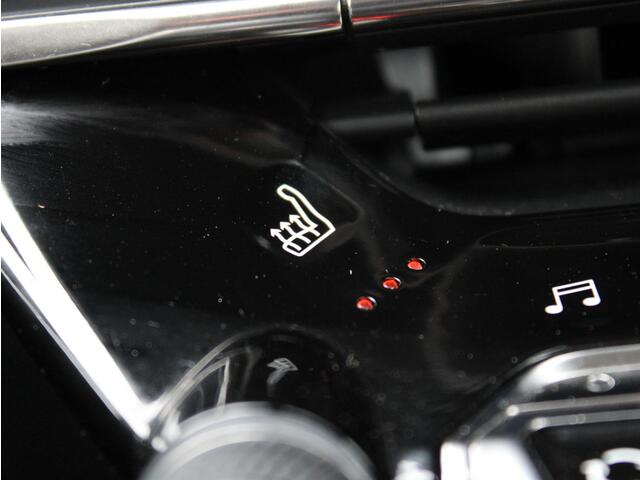 Peugeot e-2008 EV Allure 50 kWh | Camera/Stoelverwarming/Adaptive Cruise