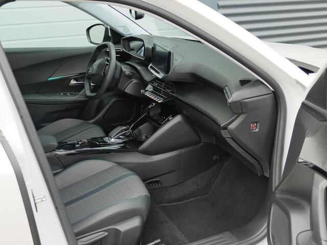 Peugeot e-2008 EV Allure Pack 50 kWh | WLTP 318KM | 3-Fase | Stoelverwarming | Parkeer Camera Achter | Navigatie | Cruise Control | Parkeersensoren Achter | Start/Stopknop |