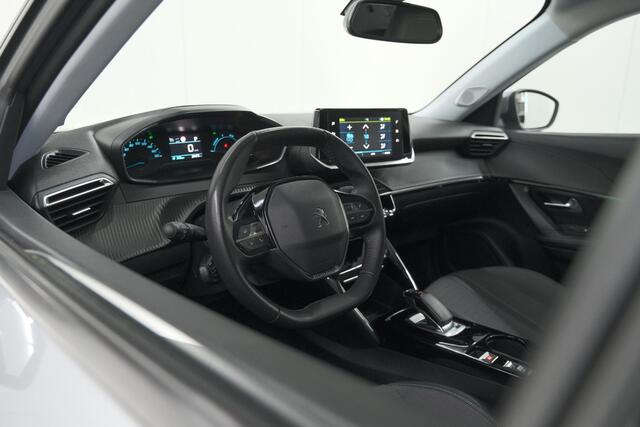Peugeot e-2008 EV Allure 50 kWh | SOH=96.7 % | 3 Fase Laadfunctie | Camera | Navigatie | Parkeersensoren | Apple Carplay