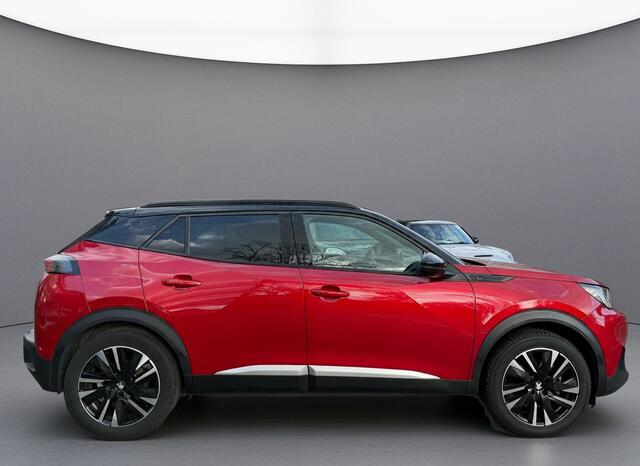 Peugeot e-2008 EV GT 50 kWh Aut. Pano | Camera | Navi & CarPlay